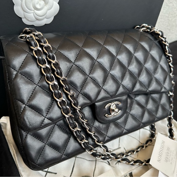 CHANEL Classic Double Flap Handbag Quilted Lambskin Jumbo - Black / Silver - Picture 2 of 11